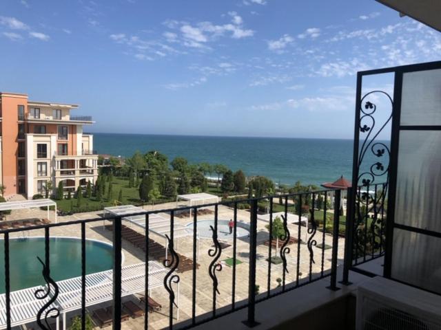 Single Apartment in Prestige Fort Beach Sveti Vlas Buitenkant foto